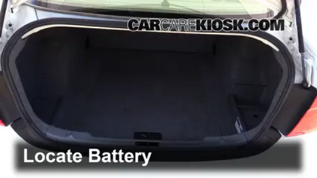 2006 BMW 325i 3.0L 6 Cyl. Batterie Changement